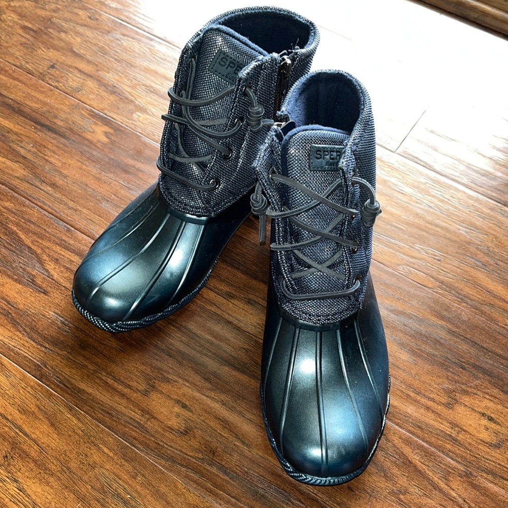 Like new Sperry Waterproof boots!
